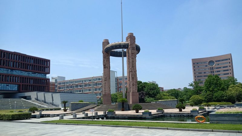 线路板生产流程揭秘：从设计到成品的关键步骤